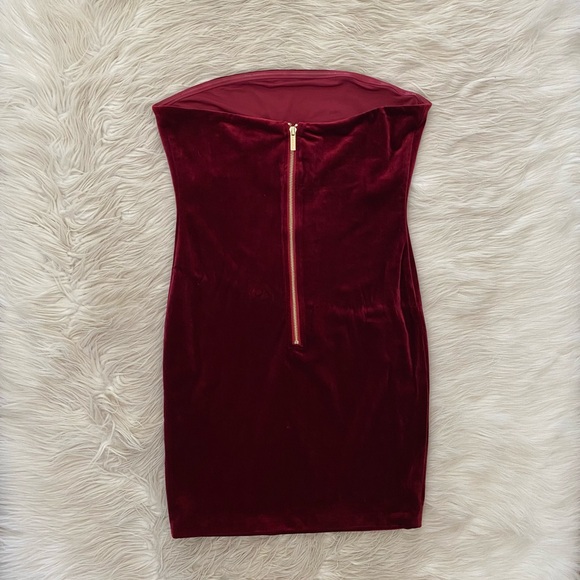 Miss Circle Burgundy Maroon Velvet Strapless Bodycon Victoria Mini Dress - Picture 7 of 13